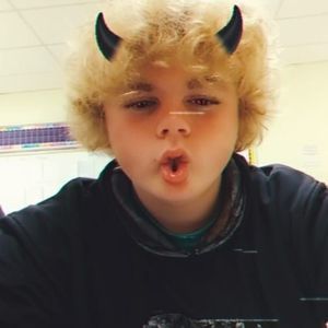 Meet your Posher, Devin